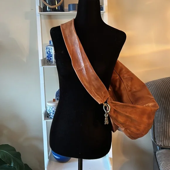 A.S 98 hobo large crossbody bag in camel colour - Picture 6 of 14